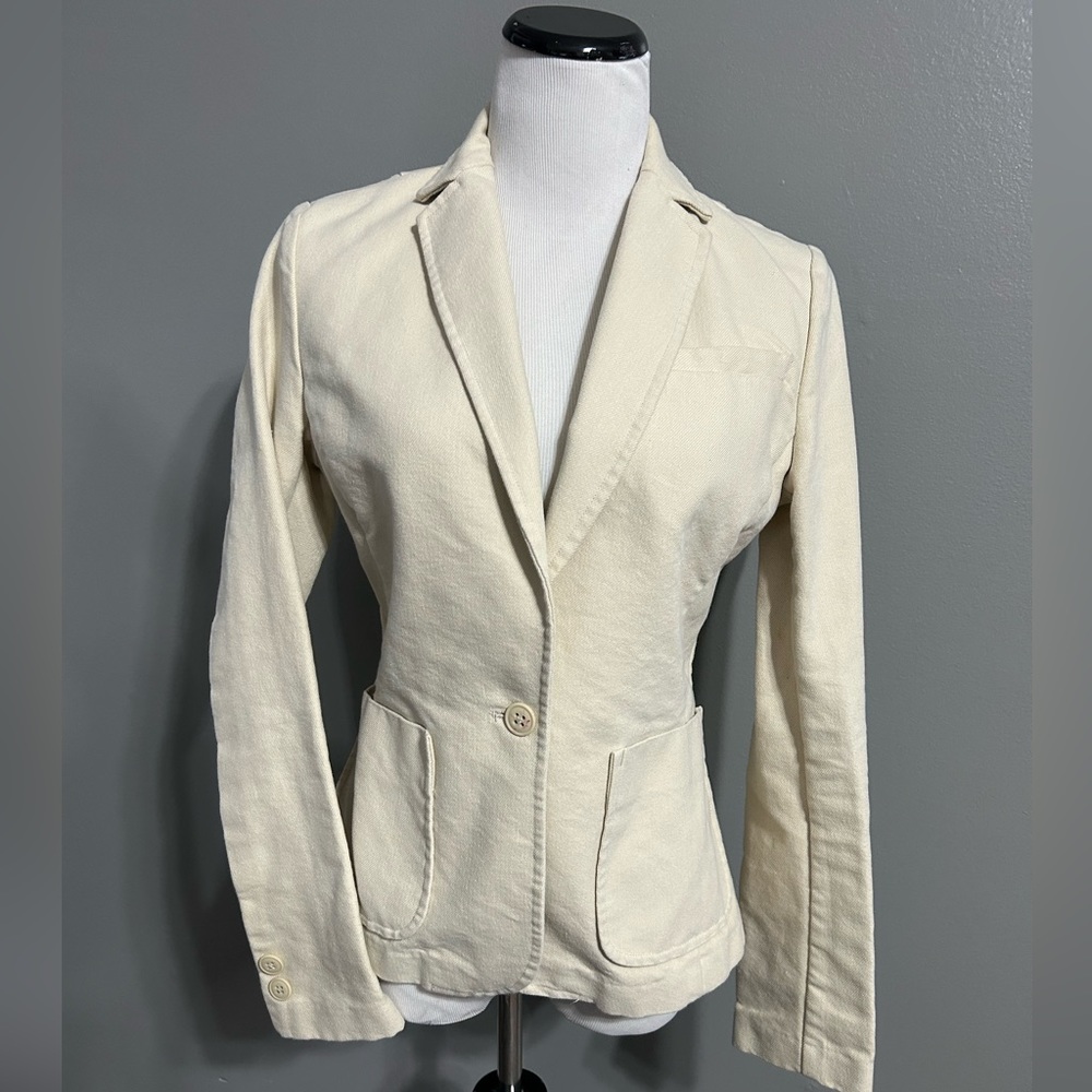 Gap women’s size, small blazer, jacket, khaki color‎ with front pockets